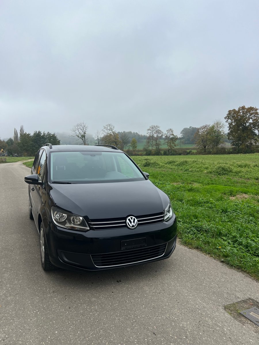 VW Touran 1.6 TDI Trendline gebraucht für CHF 5'900,